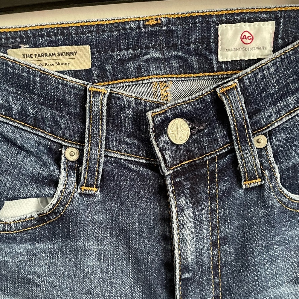 AG Adriano Goldschmied The Farrah High-Rise Distressed Skinny - Picture 3 of 7